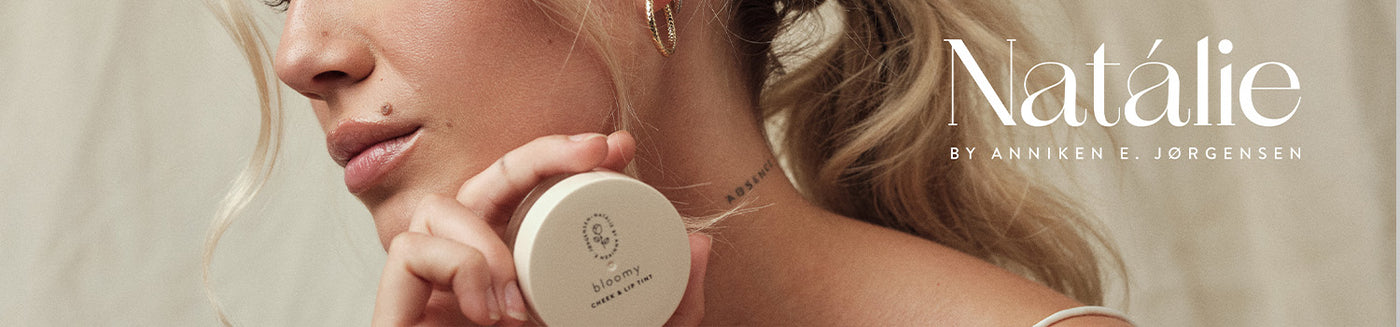 Natalie-hudpleie-sminke-blush-highlighter-bloomy
