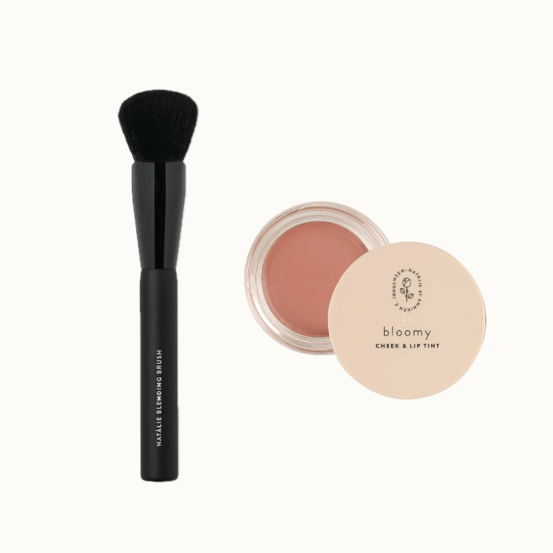 Pakkepris Natálie Blending Brush + Bloomy