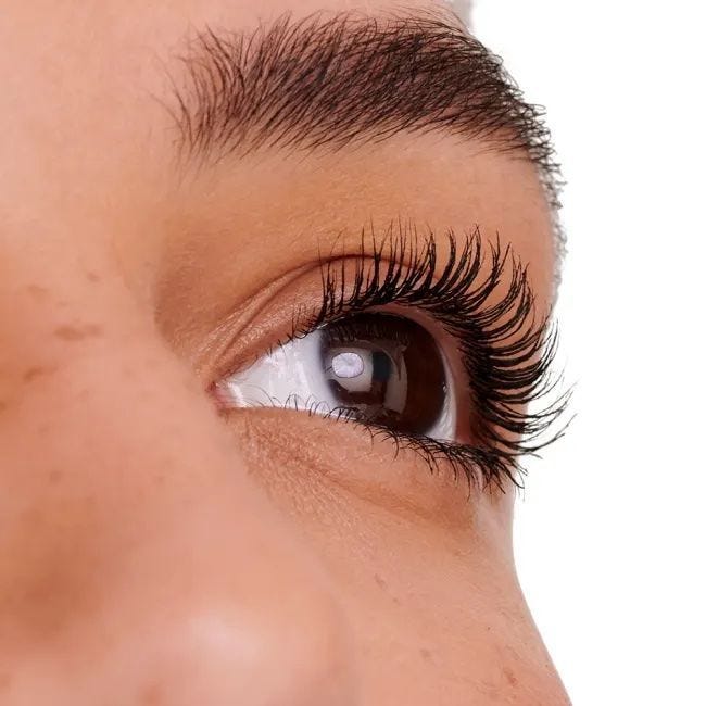 Beyond Lash™ Volumizing Mascara - Black Ink